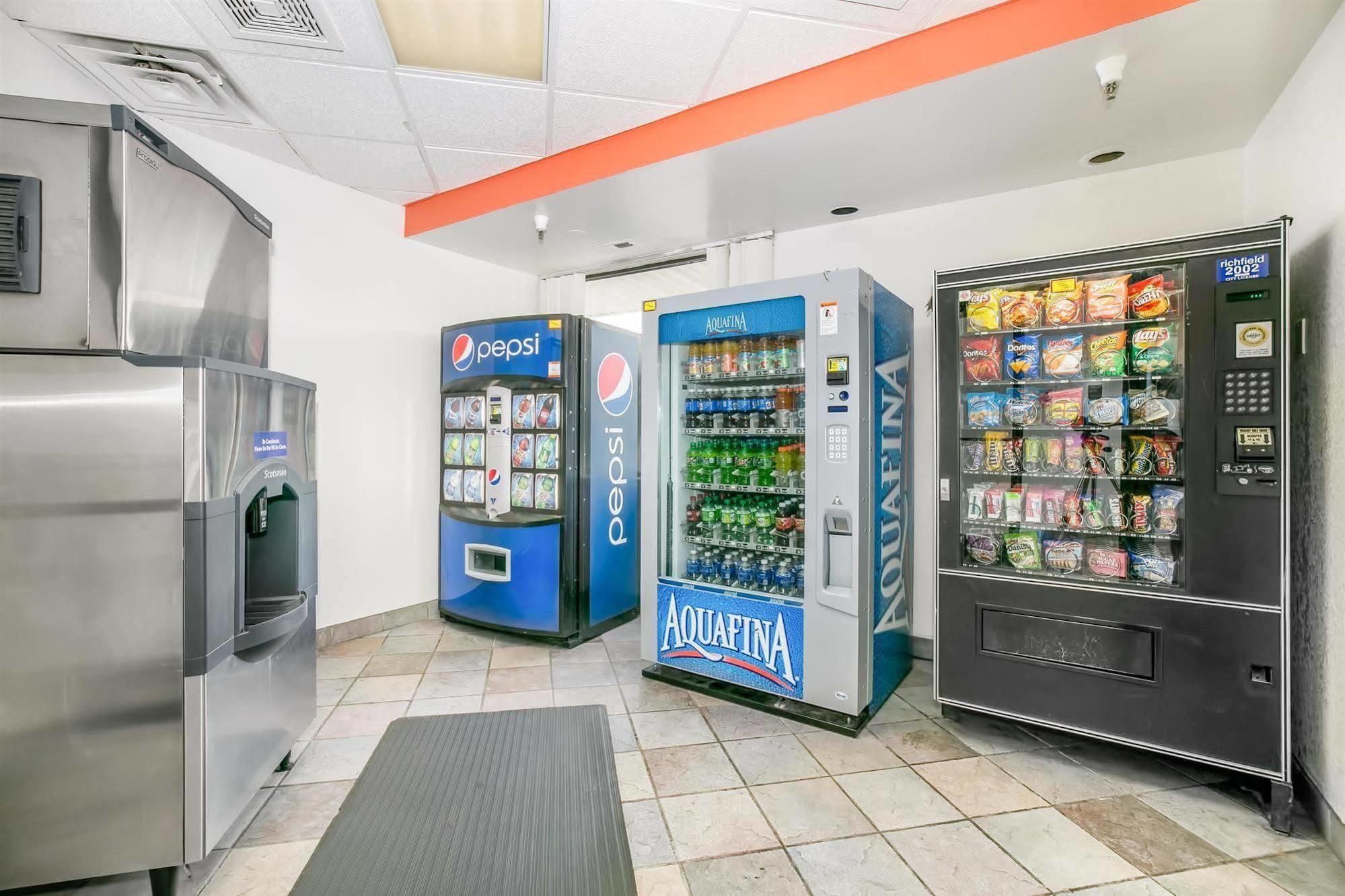 Motel 6 Minneapolis Airport - Mall Of America Extérieur photo